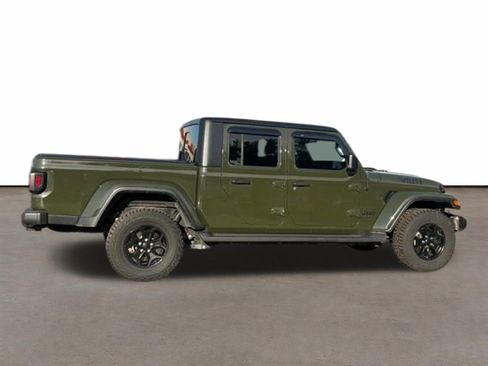 Used 2022 Jeep Gladiator Willys image 8