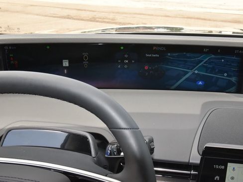 New 2026 Lincoln Nautilus Premier AWD/4WD image 25
