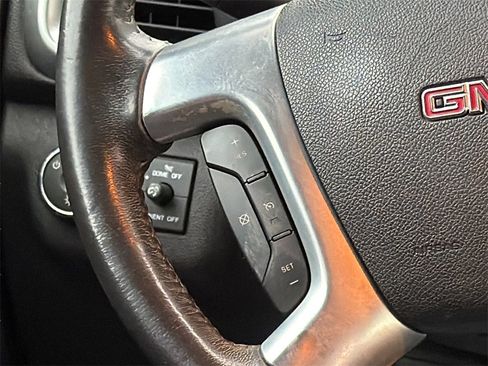 Used 2015 GMC Acadia SLE image 21