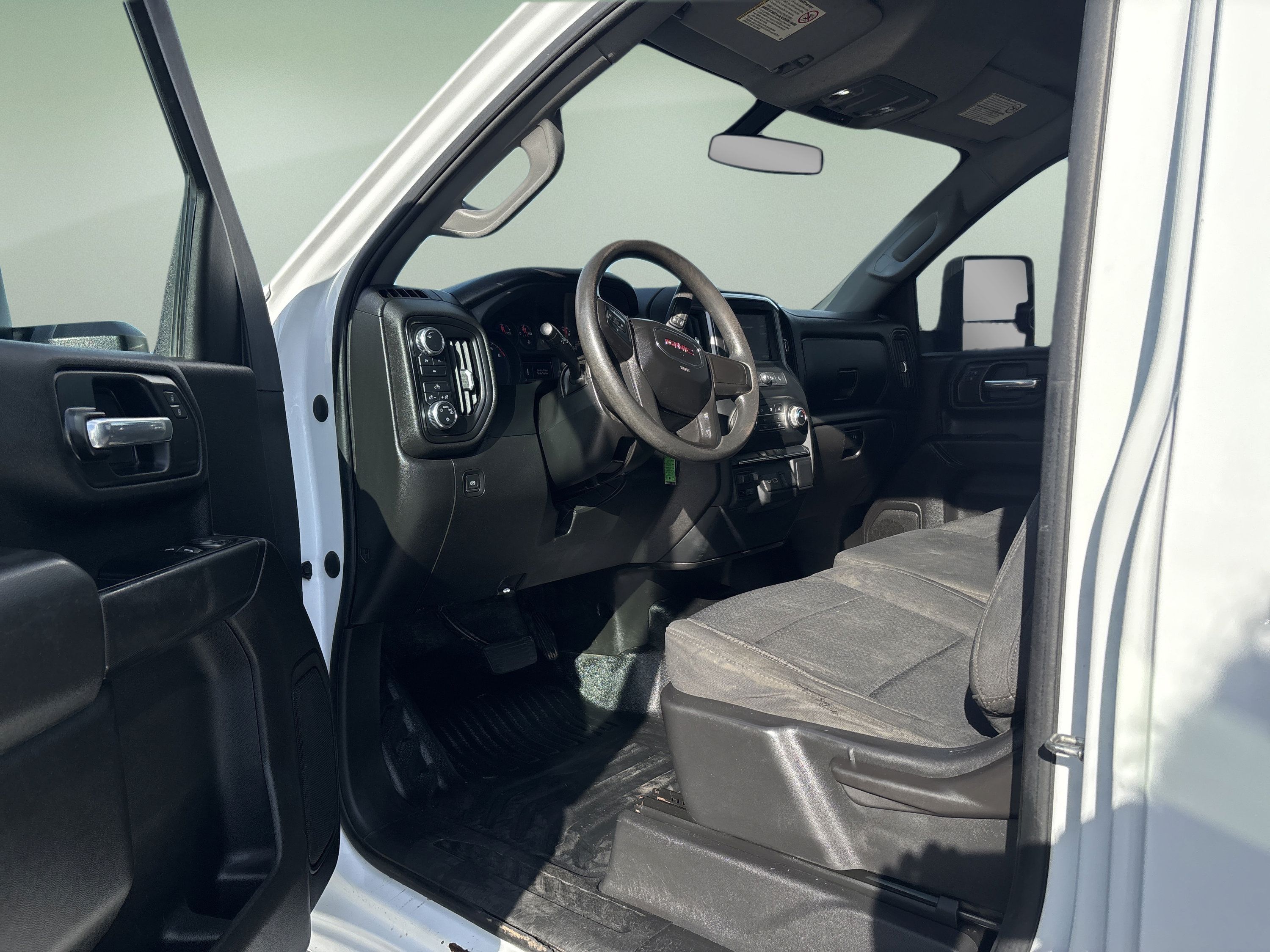 Used 2022 GMC Sierra 2500 Pro w/ Convenience Package AWD/4WD image 10