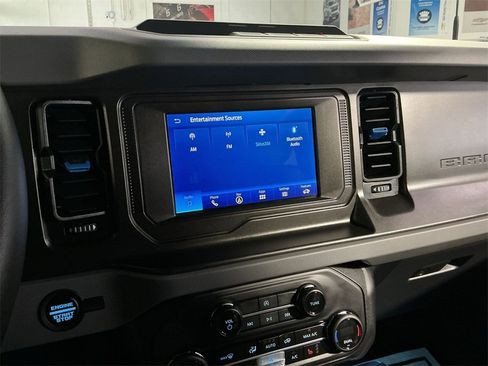 Used 2023 Ford Bronco Black Diamond image 25