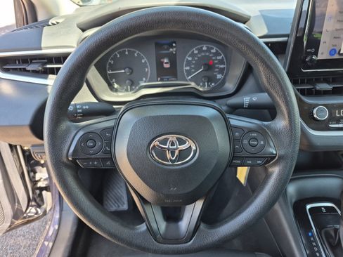 Used 2024 Toyota Corolla LE FWD image 9
