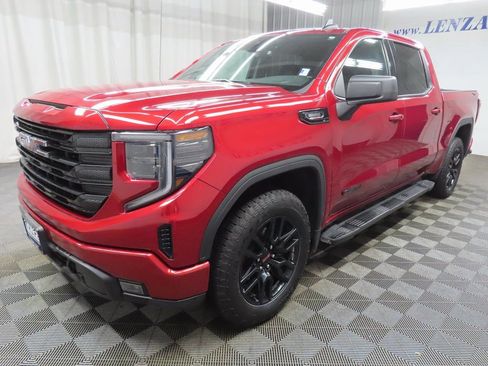 Used 2024 GMC Sierra 1500 Elevation w/ LPO, Elevation Black Package image 6