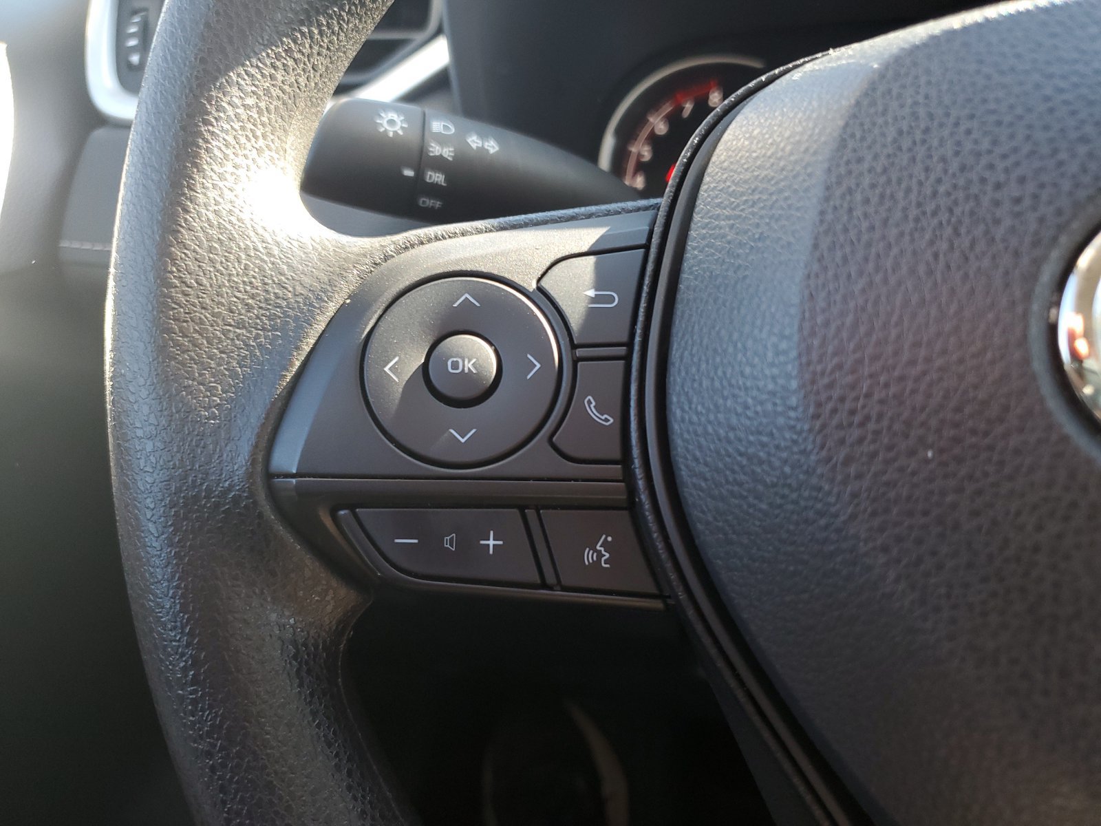 Used 2025 Toyota RAV4 LE AWD/4WD image 23