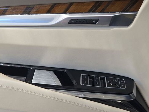 Used 2025 Cadillac Escalade ESV Sport Platinum w/ LPO, ONYX Package AWD/4WD image 25