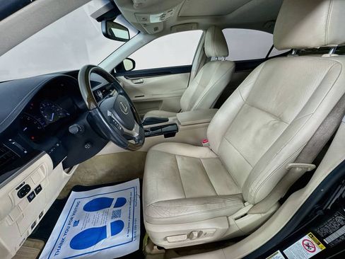 Used 2013 Lexus ES 350 w/ Luxury Pkg FWD image 27