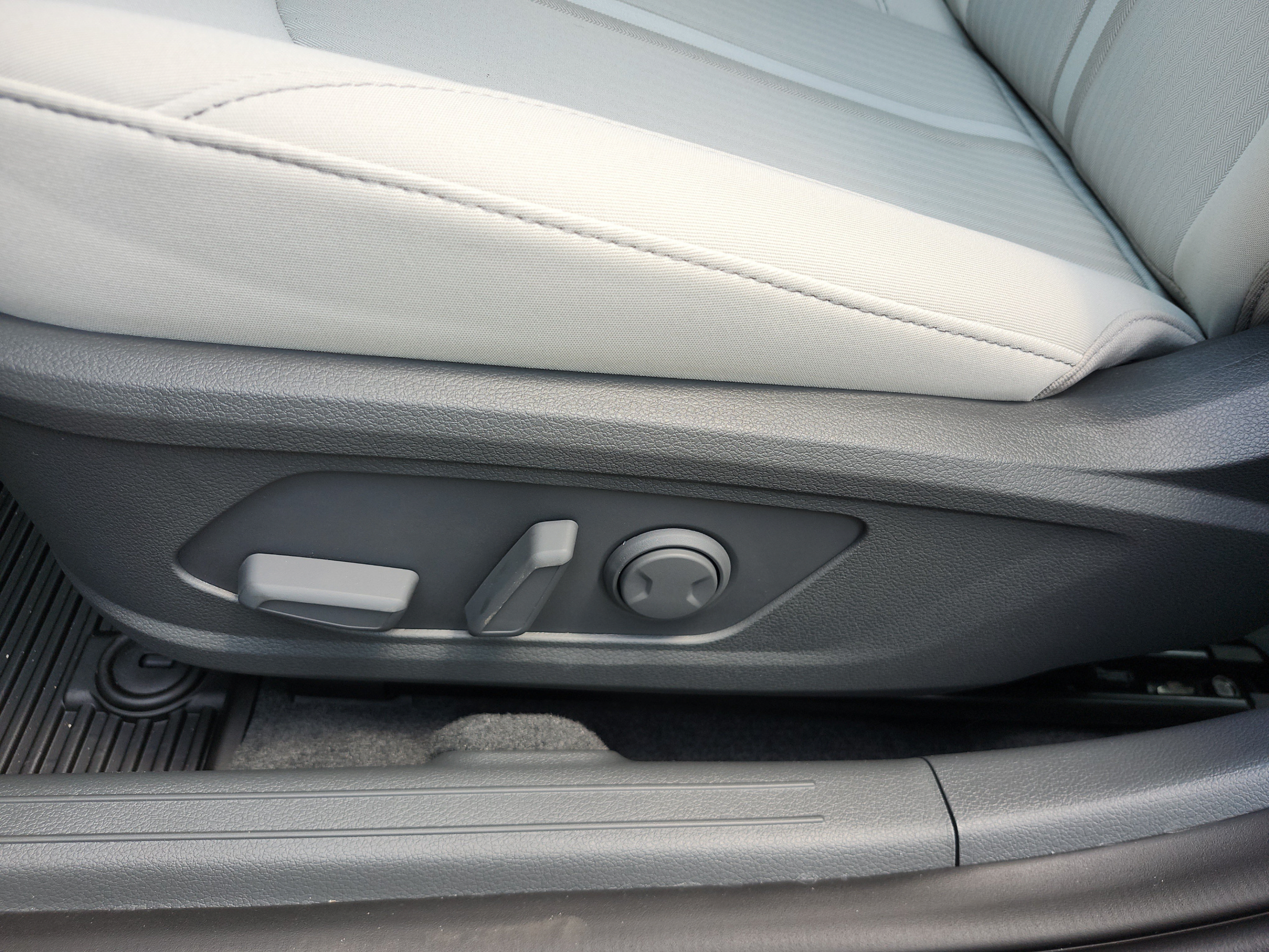 New 2026 Hyundai Sonata SEL FWD image 14