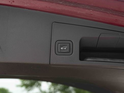 Used 2017 Cadillac XT5 Luxury image 43