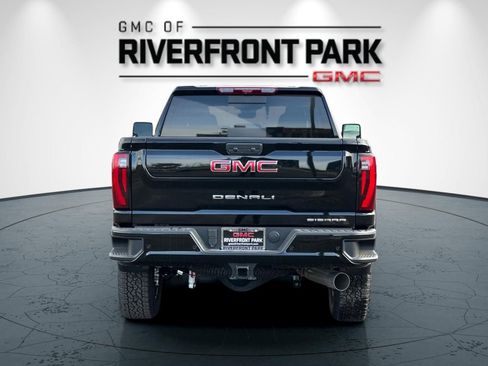 New 2026 GMC Sierra 2500 Denali w/ Denali Reserve Package AWD/4WD image 4