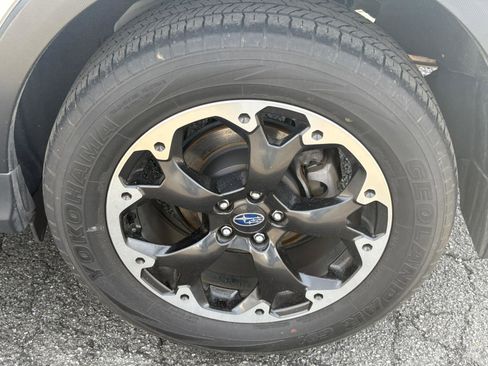 Used 2023 Subaru Crosstrek 2.0i Premium image 16