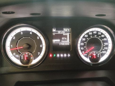Used 2016 RAM 1500 Classic SLT RWD image 23