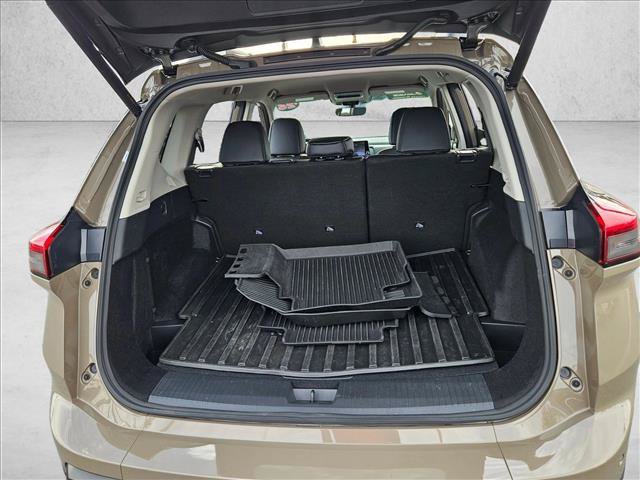 Used 2026 Nissan Rogue SV w/ Rock Creek Premium Package AWD/4WD image 6