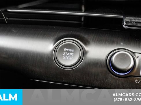 Used 2025 Hyundai Kona SEL image 27