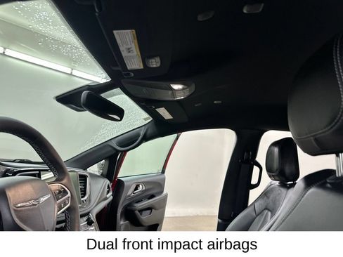 Used 2025 Chrysler Pacifica Select FWD image 36
