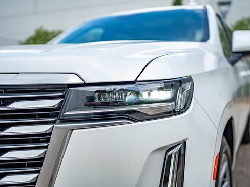 Used 2023 Cadillac Escalade ESV Premium Luxury Platinum AWD/4WD image 14