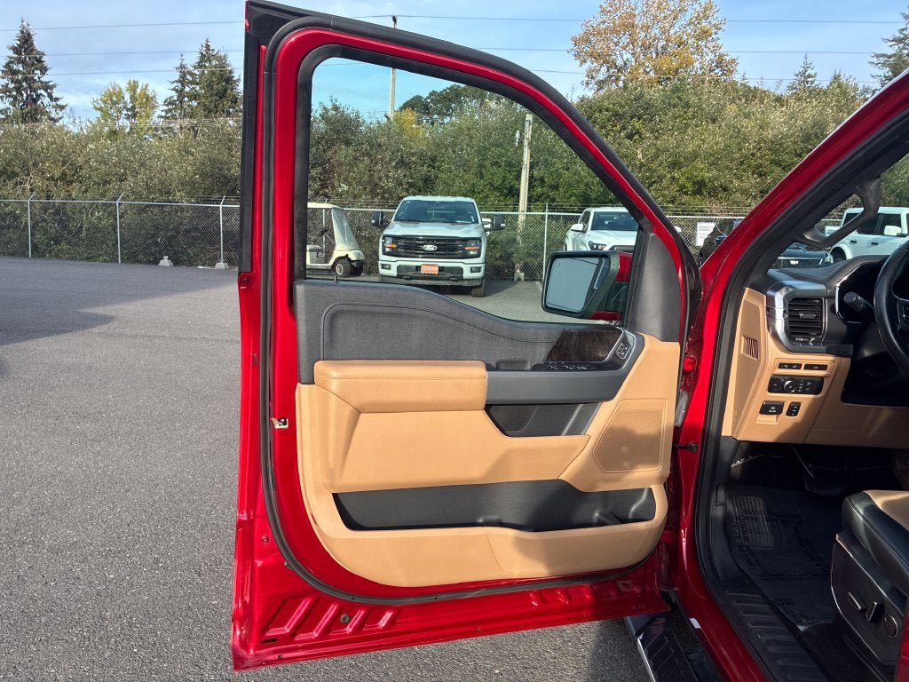 Used 2021 Ford F150 Lariat w/ Trailer Tow Package AWD/4WD image 15