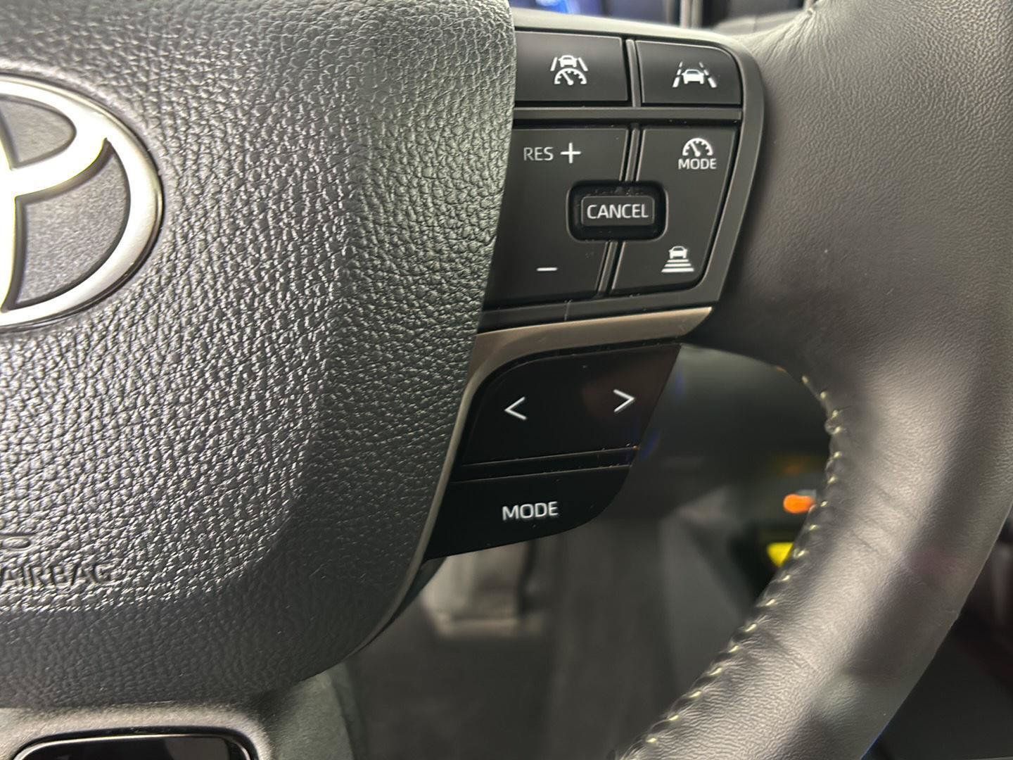 Used 2026 Toyota Camry XLE w/ Premium Plus Package FWD image 33