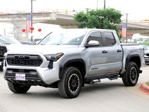 Used 2024 Toyota Tacoma TRD Off-Road w/ TRD Off Road Upgrade Package image 7
