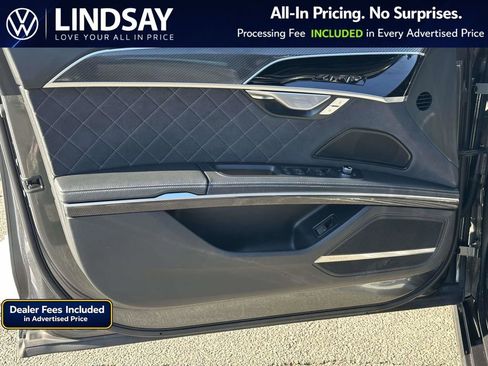 Used 2023 Audi S8 w/ S8 Comfort Plus Package AWD/4WD image 9
