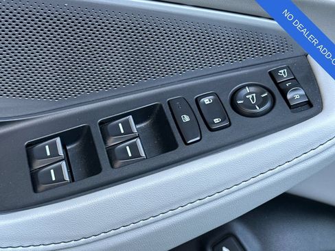 Used 2025 Acura MDX FWD w/ Technology Package image 12