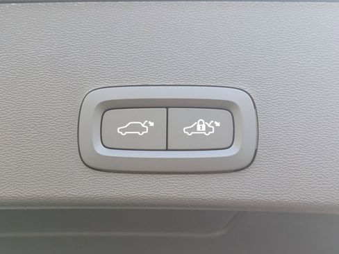 New 2026 Volvo XC40 B5 Plus w/ Protection Package Premier image 14