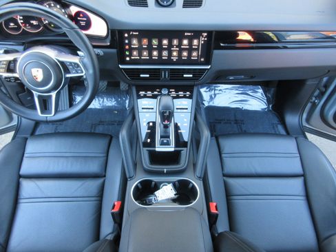 Used 2023 Porsche Cayenne image 20