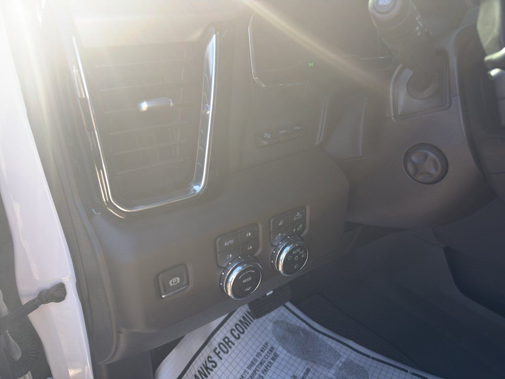 Used 2024 GMC Sierra 1500 Denali AWD/4WD image 16
