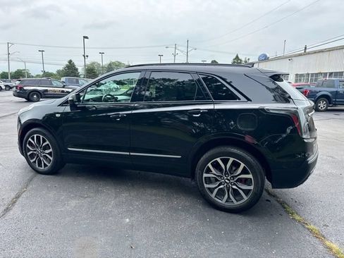 Used 2022 Cadillac XT5 Sportv w/ Technology Package AWD/4WD image 3