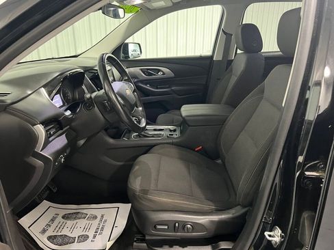 Used 2020 Chevrolet Traverse LT image 5