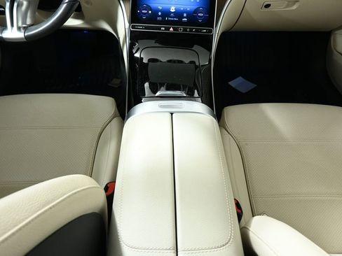 Used 2023 Mercedes-Benz C 300 4MATIC Sedan image 23