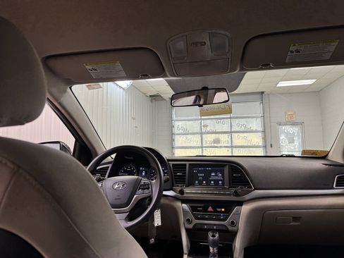 Used 2018 Hyundai Elantra SEL w/ Cargo Package image 18