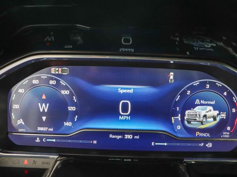 Used 2024 Chevrolet Silverado 3500 LT image 16