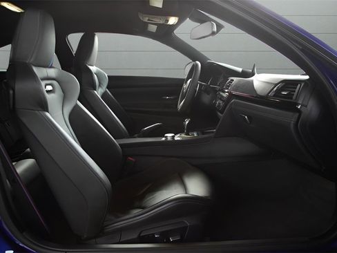 Used 2020 BMW M4 CS w/ Executive Package image 31