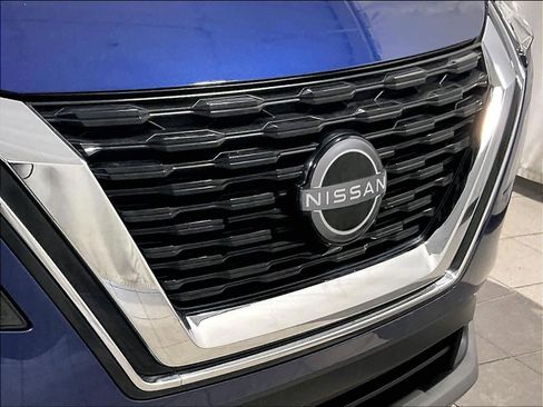 Used 2023 Nissan Rogue S image 31
