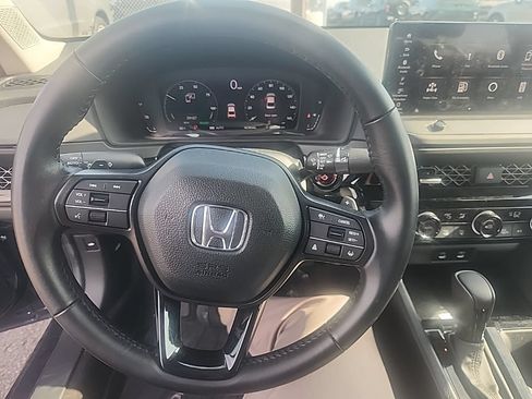 Used 2024 Honda Accord EX-L image 22