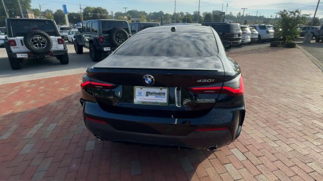 Used 2024 BMW 430i Coupe w/ M Sport Package RWD image 2