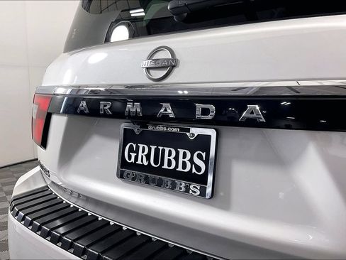 Used 2023 Nissan Armada SL w/ Captain's Chairs Package AWD/4WD image 41