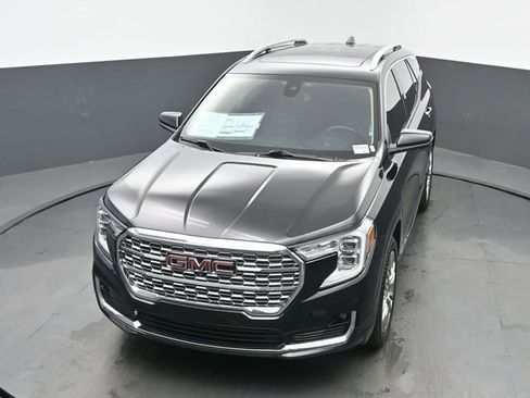 Used 2022 GMC Terrain Denali w/ Denali Premium Package AWD/4WD image 37