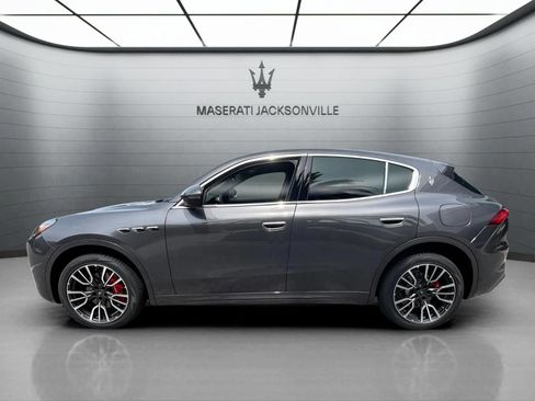 New 2025 Maserati Grecale GT image 9