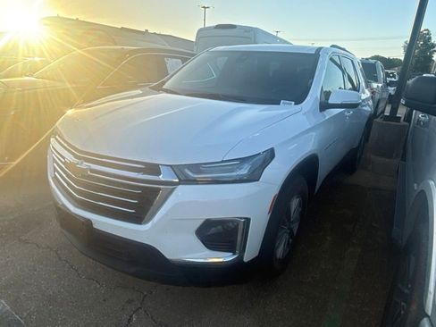 Used 2023 Chevrolet Traverse LT FWD image 5