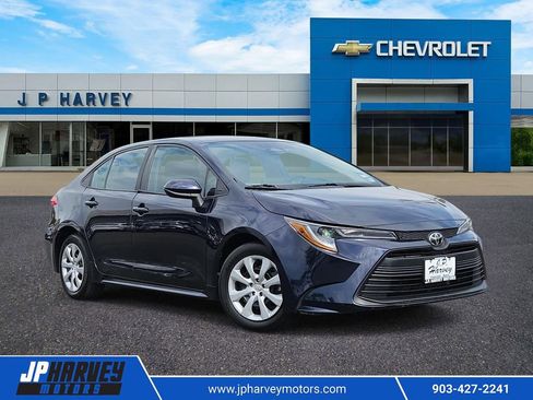 Used 2023 Toyota Corolla LE image 1