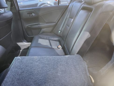 Used 2017 Honda Accord Sport Special Edition image 6