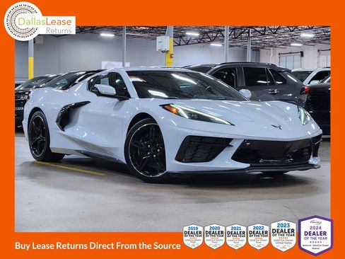 Used 2024 Chevrolet Corvette Stingray Preferred Cpe w/ Z51 Performance Package RWD image 1