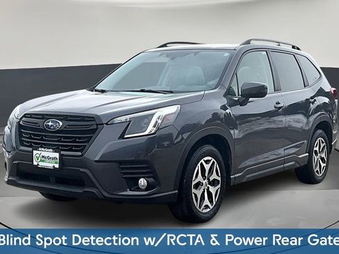 Used 2023 Subaru Forester Premium image 3