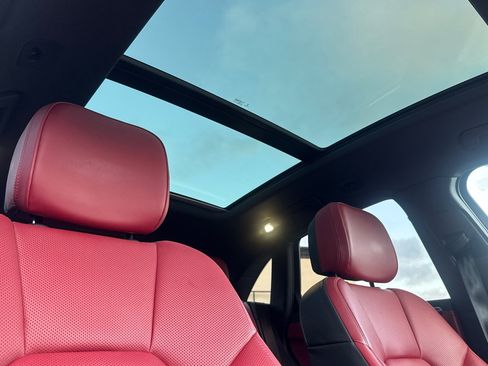 Used 2023 Porsche Macan S image 17