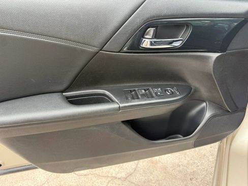 Used 2014 Honda Accord Sport image 19