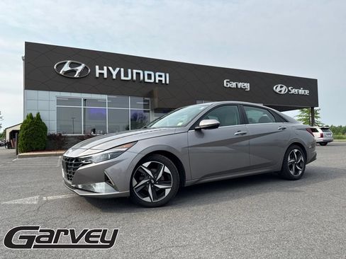 Certified 2022 Hyundai Elantra Limited w/ Cargo Package FWD image 1