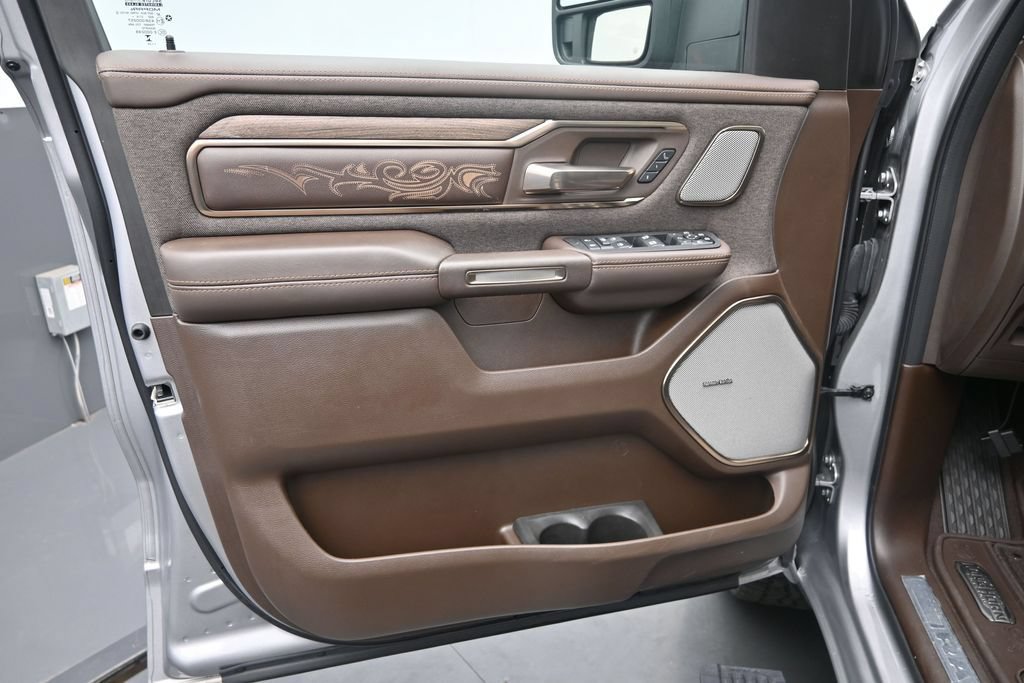 Used 2025 RAM 1500 Limited AWD/4WD image 14