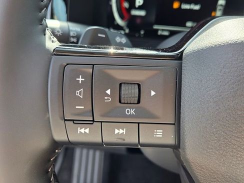 New 2026 Nissan Pathfinder SL FWD image 26