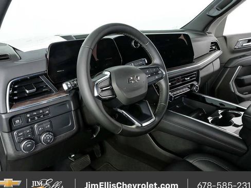 Certified 2025 Chevrolet Tahoe Z71 AWD/4WD image 4